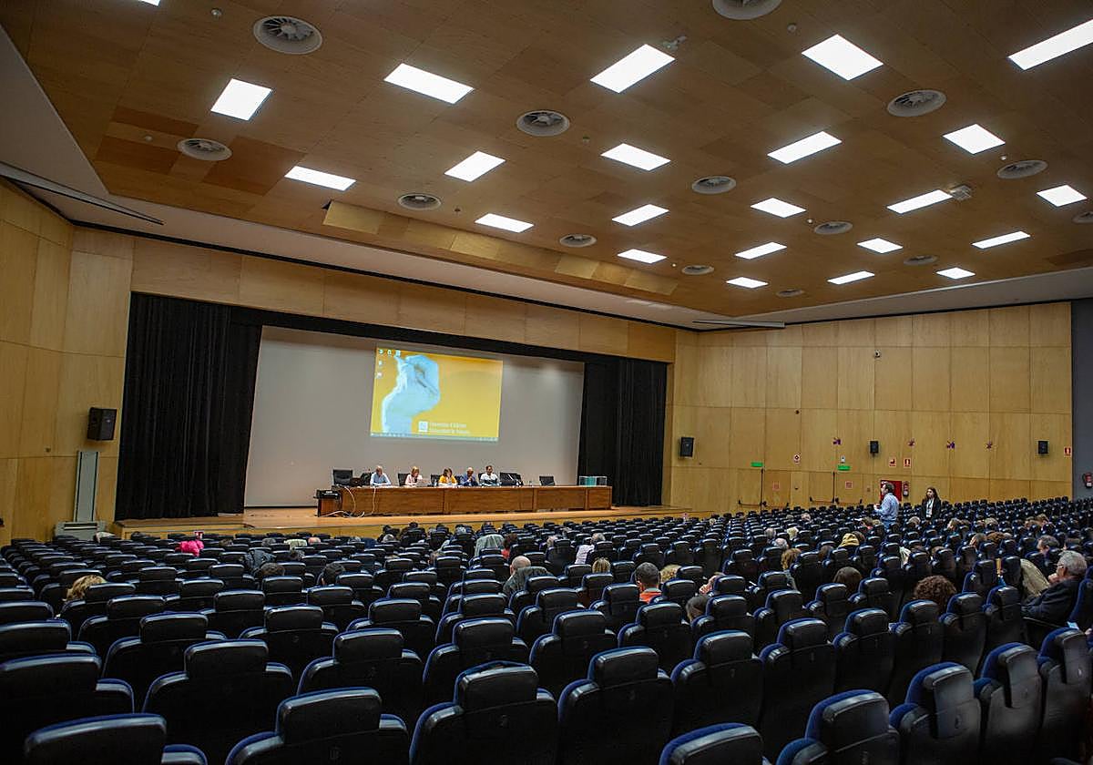 Claustro de la Universidad de Alicante este mayo.