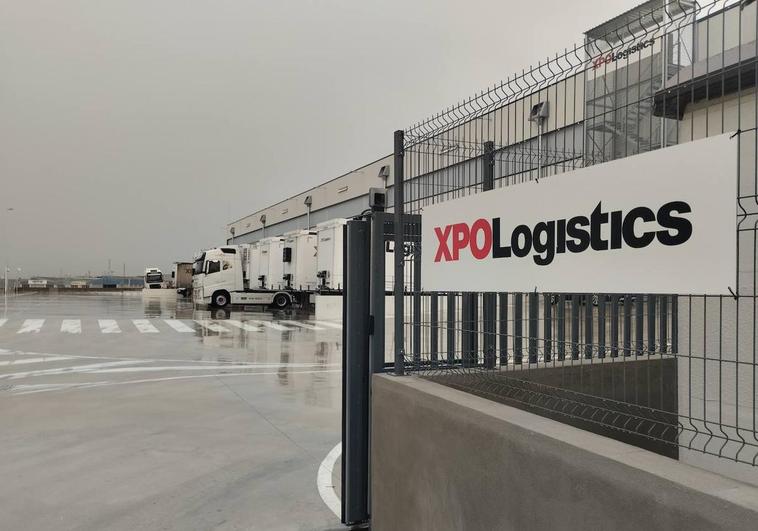 Exterior del almacén de XPO Logistics en el polígono Llano del Espartal