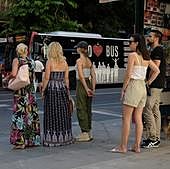 La pérdida salarial y los alquileres desbocados castigan el bolsillo de los alicantinos