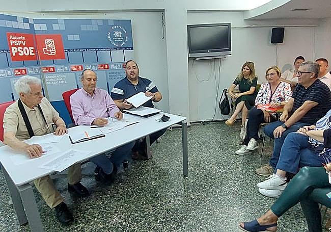 Durante la reunión de la ejecutiva en la que también participó Ana Barceló