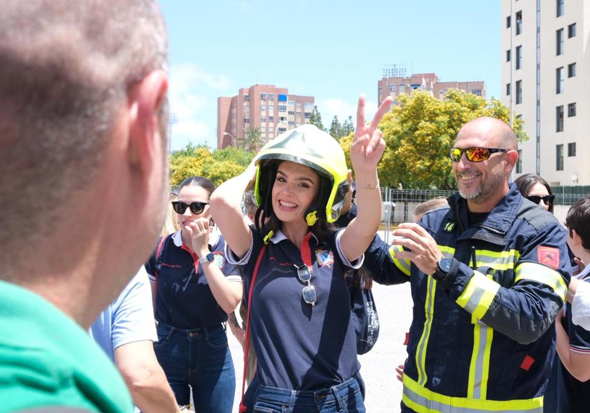 Alicante baila al ritmo de la pirotecnia Ferrández