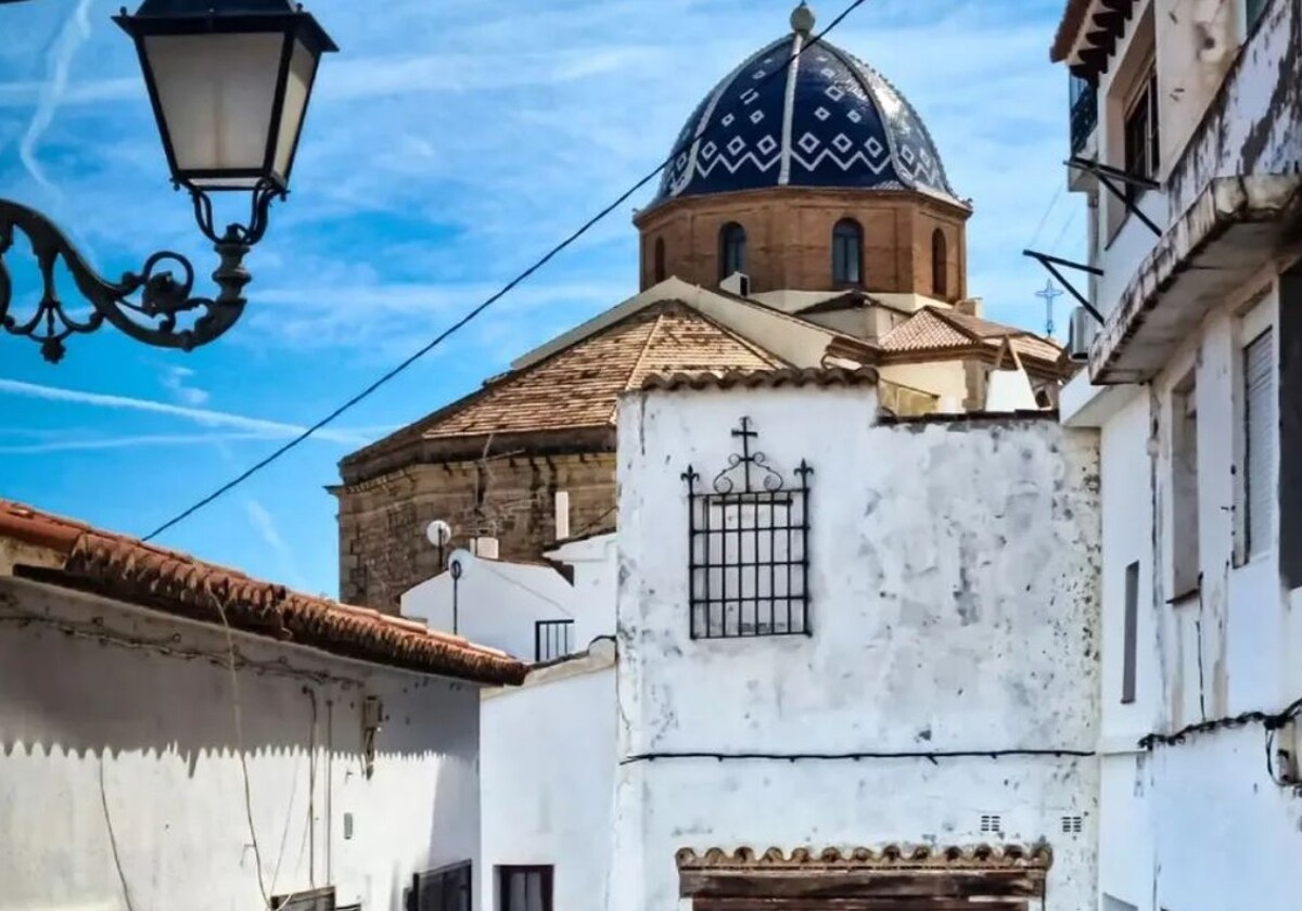 Imagen de varios inmuebles del casco antiguo de Altea