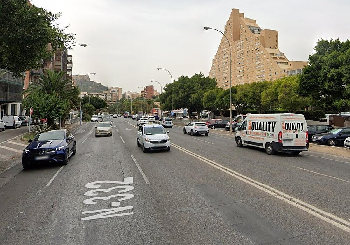 Zona de la avenida de Denia donde estará el nuevo paso con semáforos.