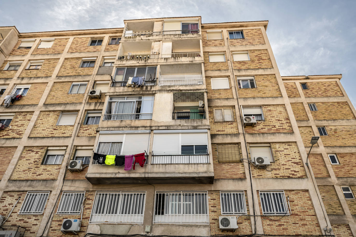 Una inmobiliaria de Elche estafa 12.000 € pidiendo a diferentes clientes adelantos para comprar el mismo piso