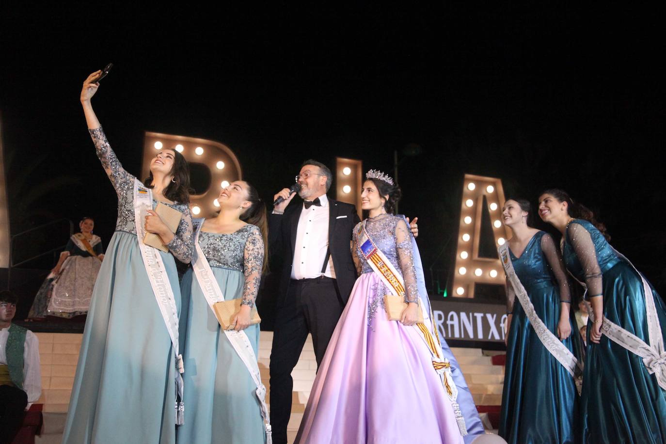 Protagonismo para Arantxa Pons y la Quintà 2023 en la proclamación de Fogueres Xàbia