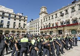 Policías locales recién graduados
