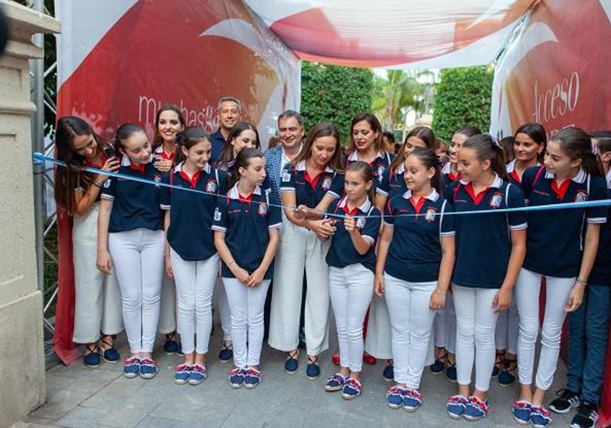 El Mercadito de Les Fogueres celebra su apertura