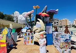 Varias hogueras plantadas en los colegios de Alicante.
