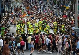 Desfile del Ninot en Alicante