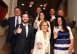 El equipo de gobierno de Xàbia, tras tomar posesión.