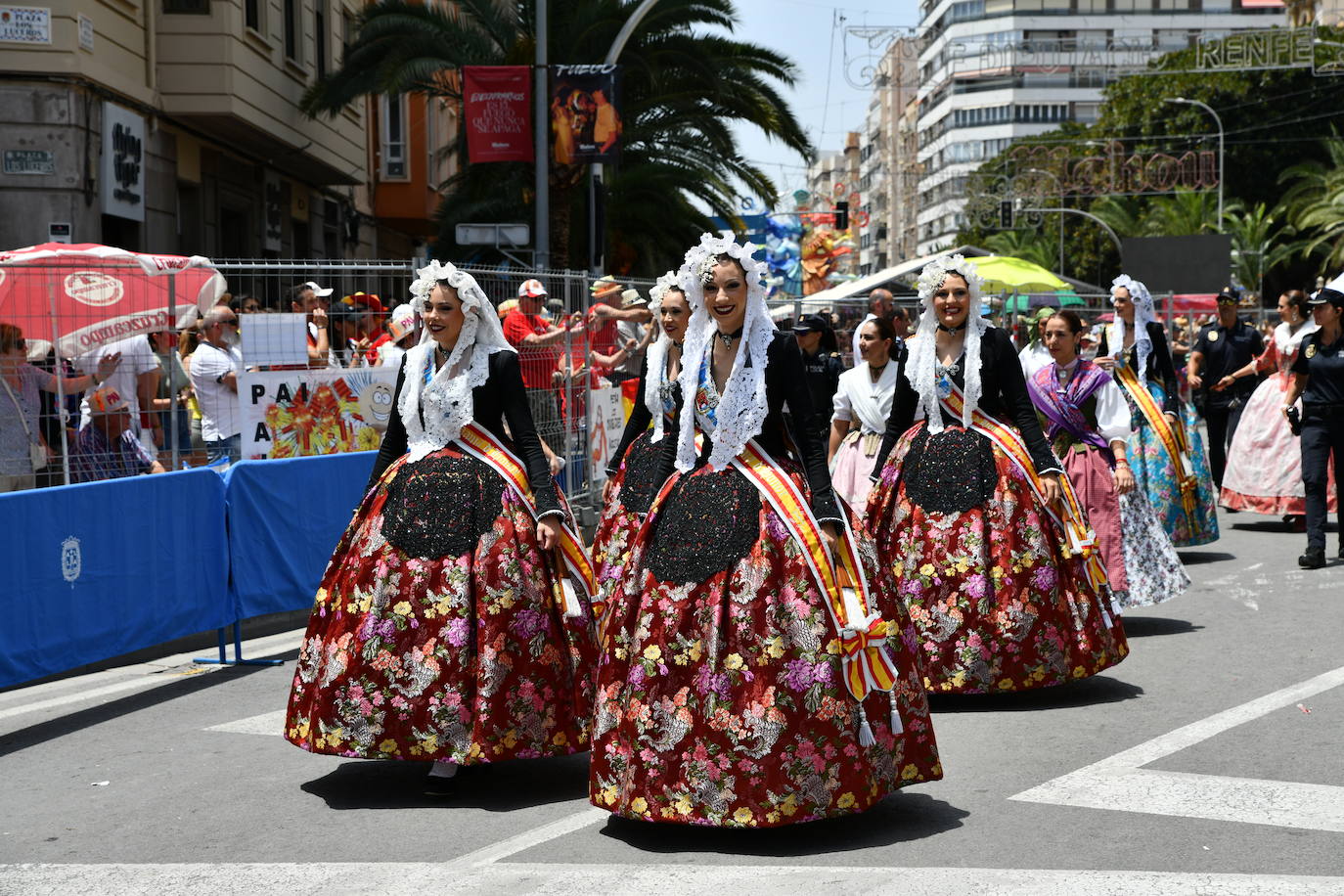 Búscate en la mascletà del 19 de junio