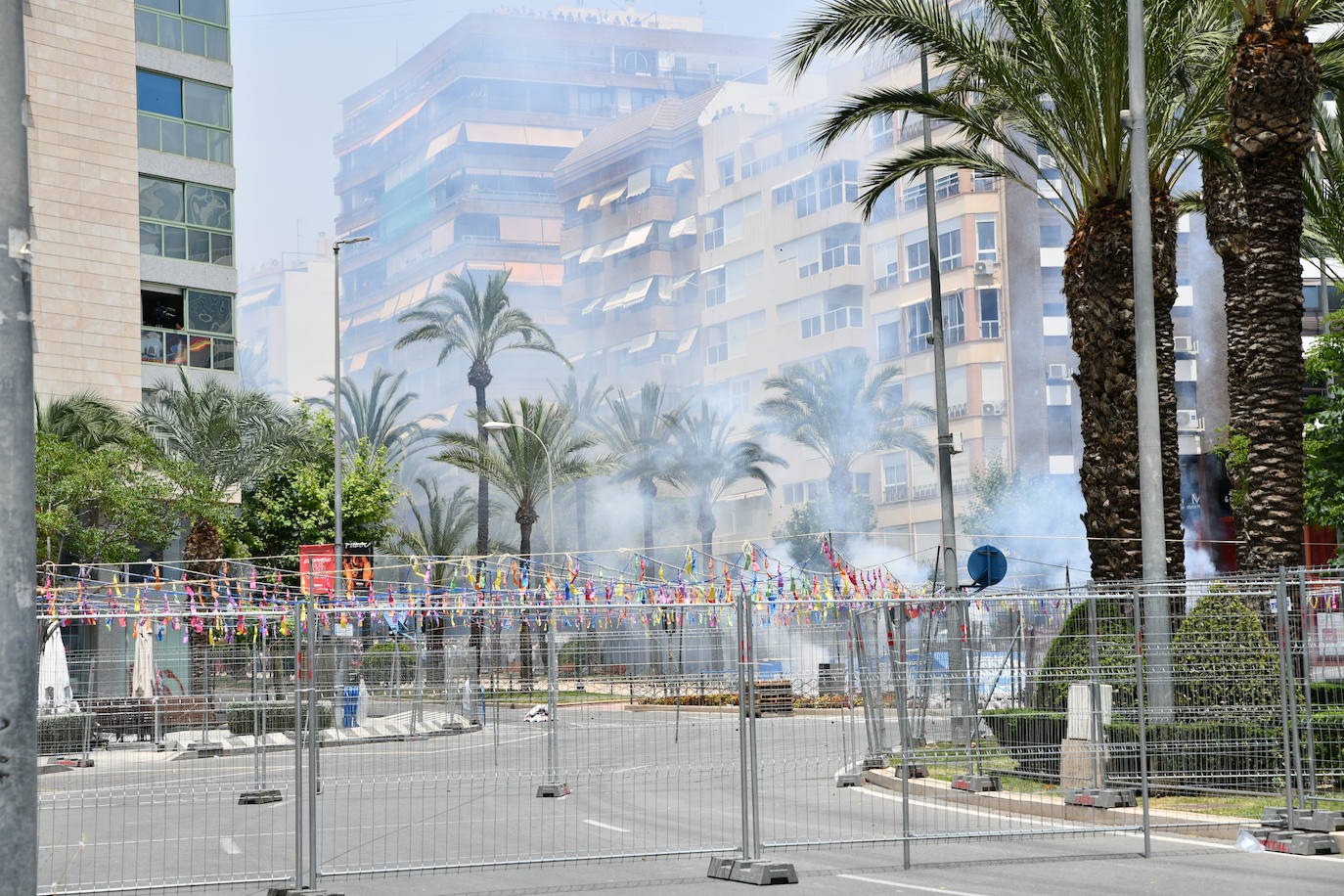 Búscate en la mascletà del 19 de junio