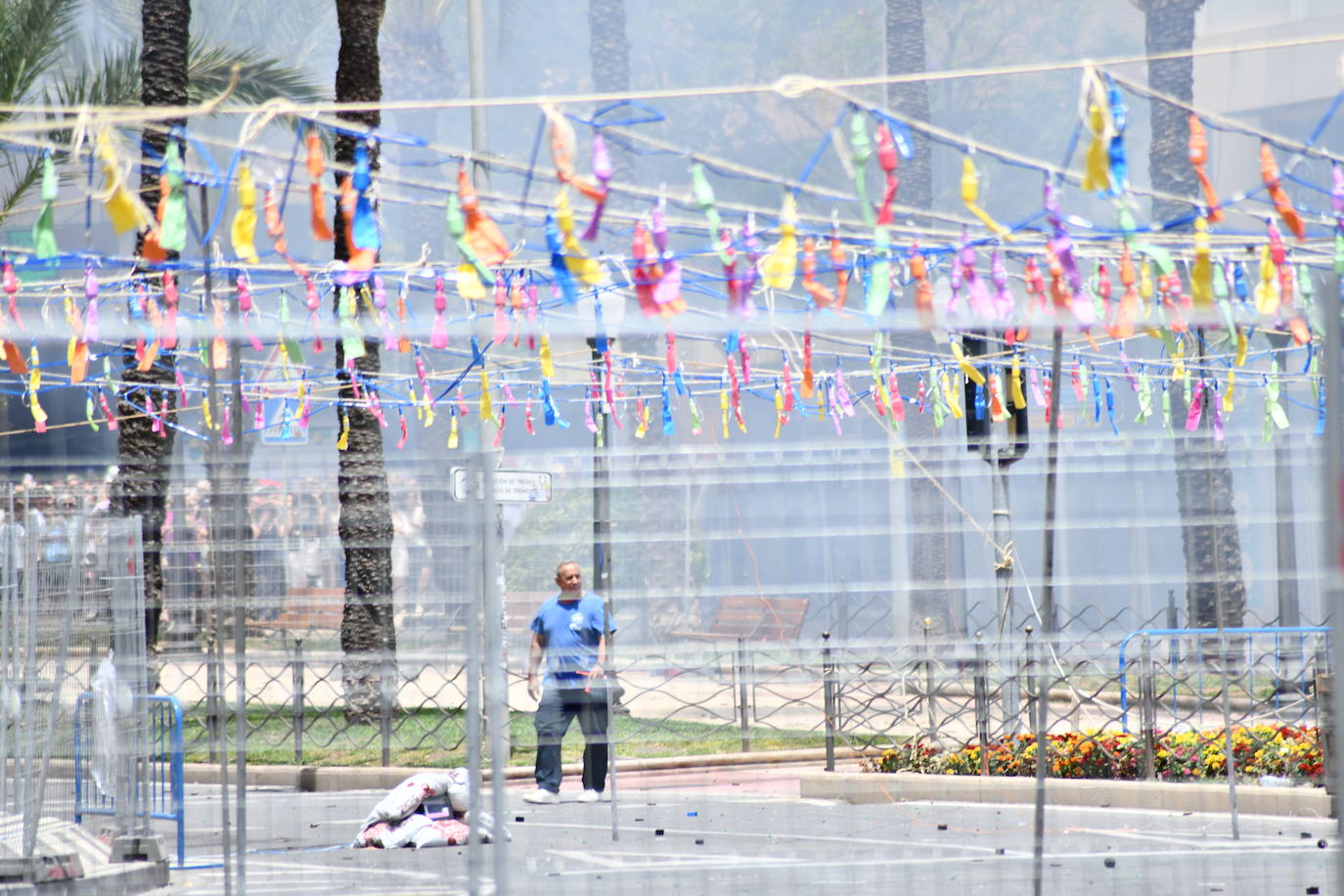 Búscate en la mascletà del 19 de junio