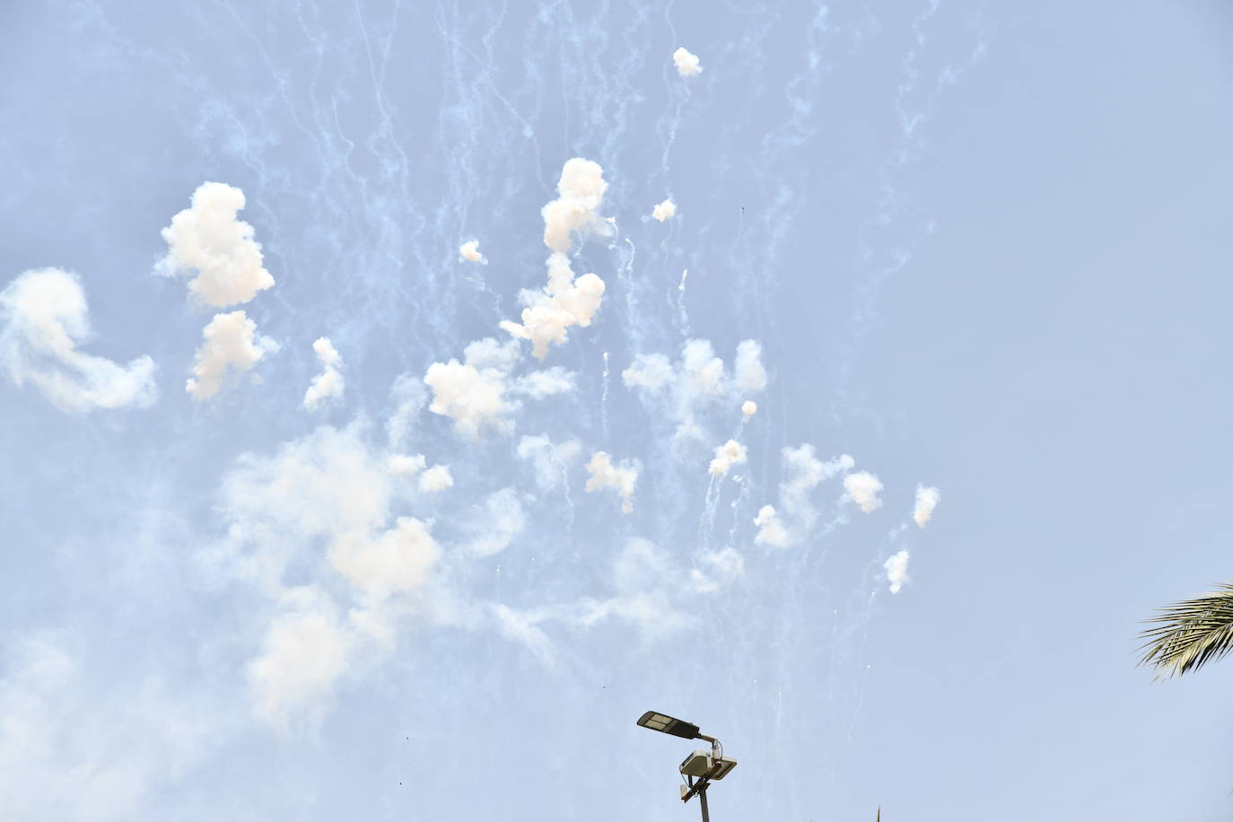 Búscate en la mascletà del 19 de junio