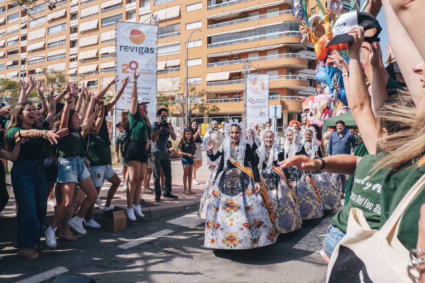 Los antigones celebran el oro de las Hogueras de Alicante