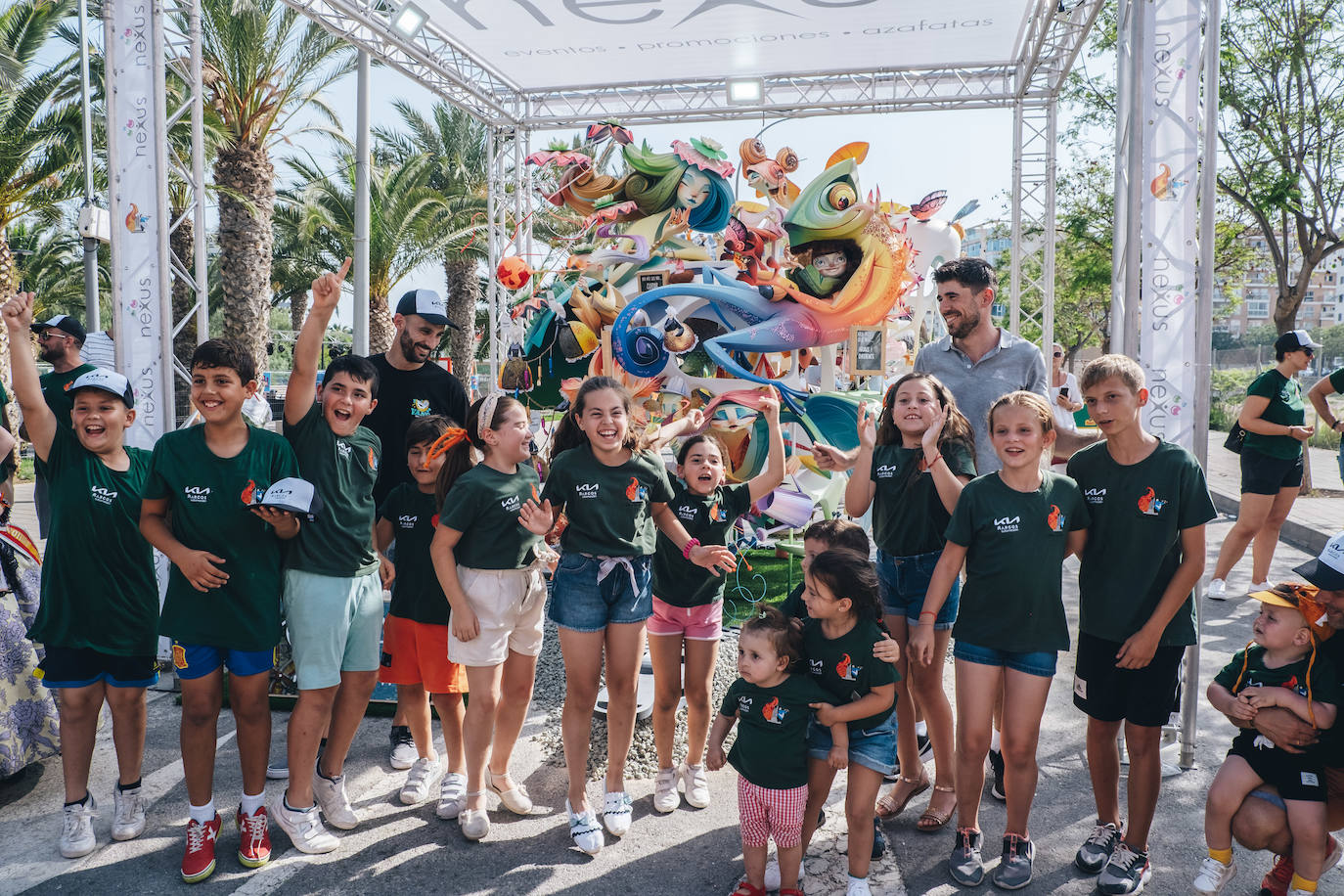 Los antigones celebran el oro de las Hogueras de Alicante