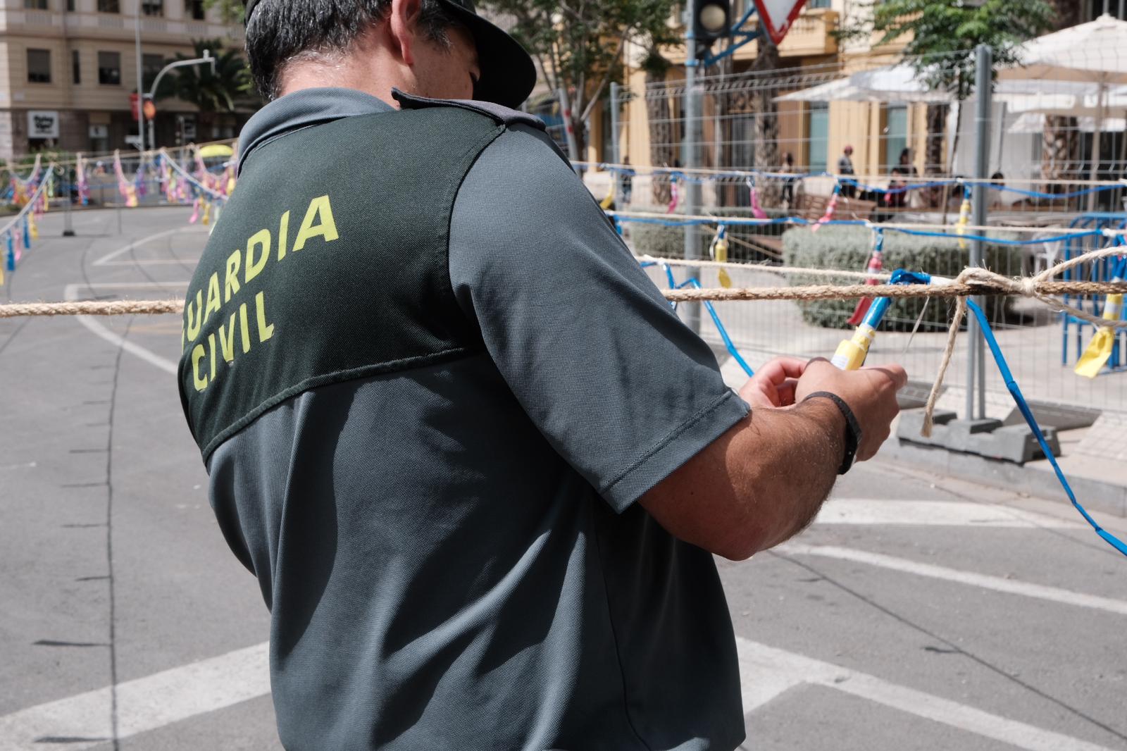 La Benemérita revisa que la mascletà cumpla la normativa