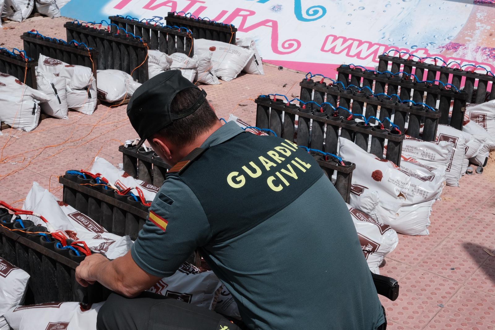 La Benemérita revisa que la mascletà cumpla la normativa