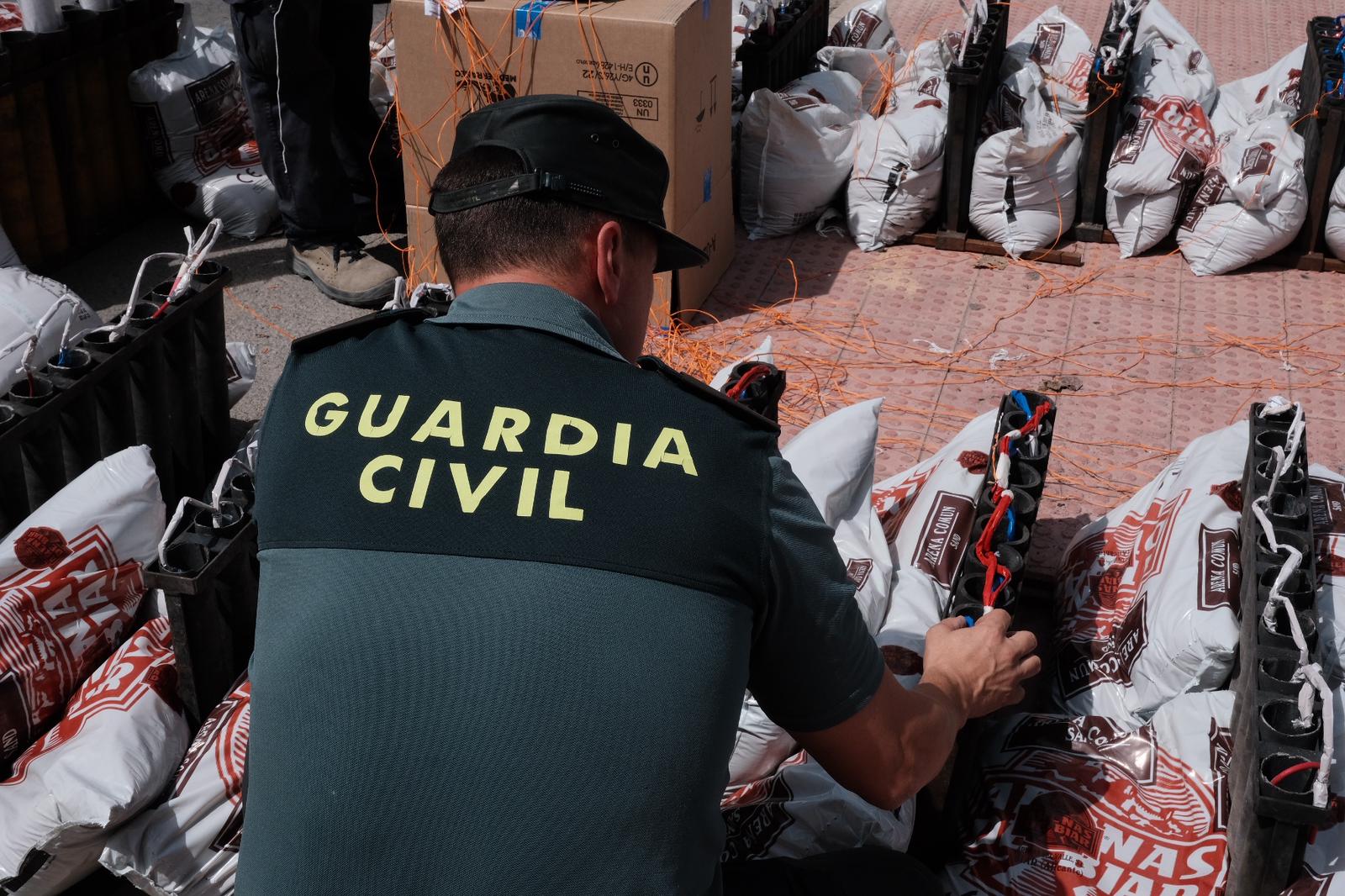 La Benemérita revisa que la mascletà cumpla la normativa