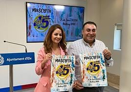 La concejal de Fiestas, Inma Mora, y el presidente de la Gestora, Fernando Jaén.