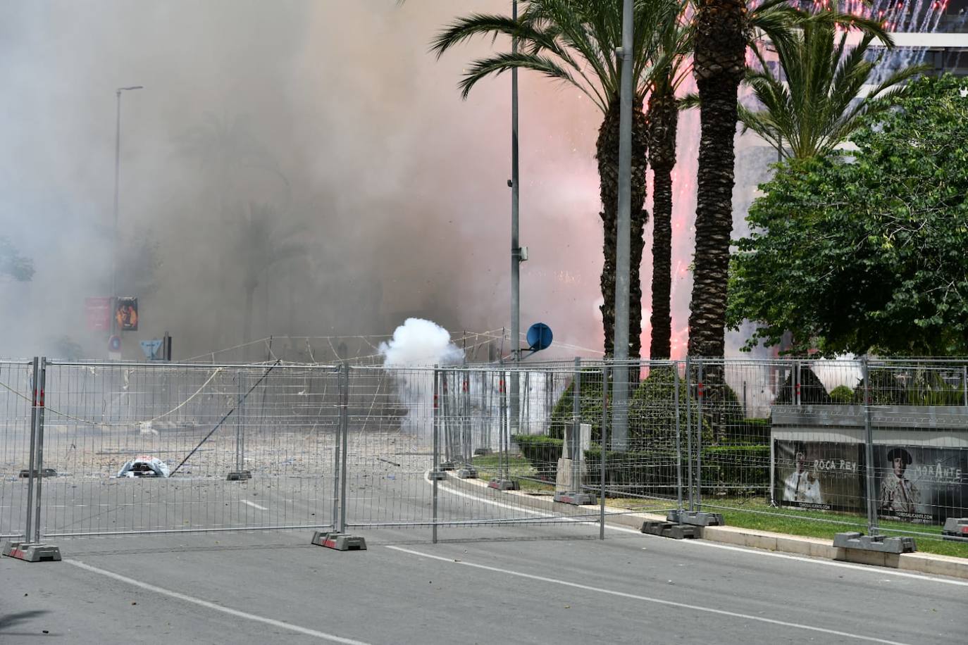 Búscate en la mascletà del 20 de junio