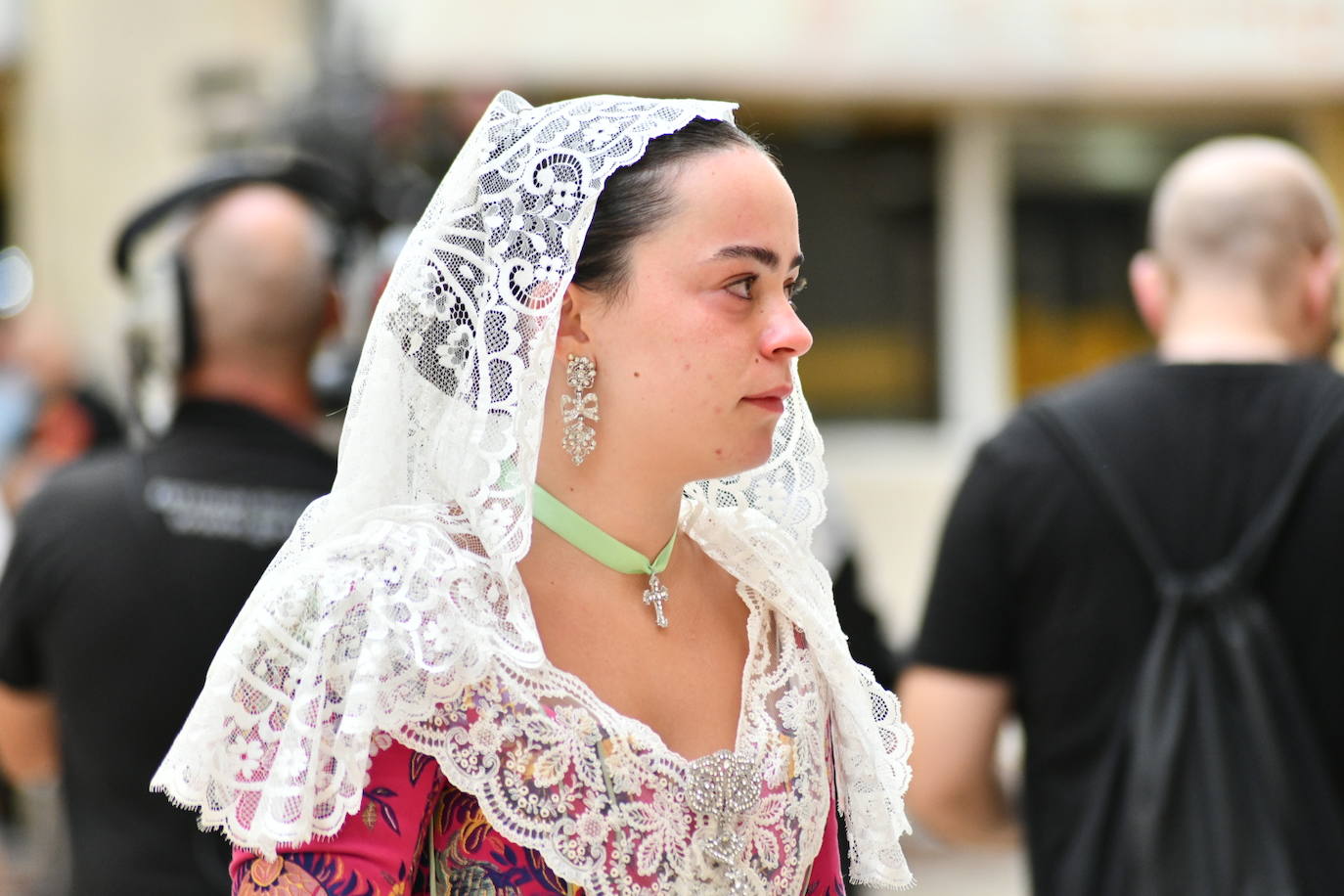 Pasión, tradición y música en la Ofrenda de Flores a la patrona de Alicante