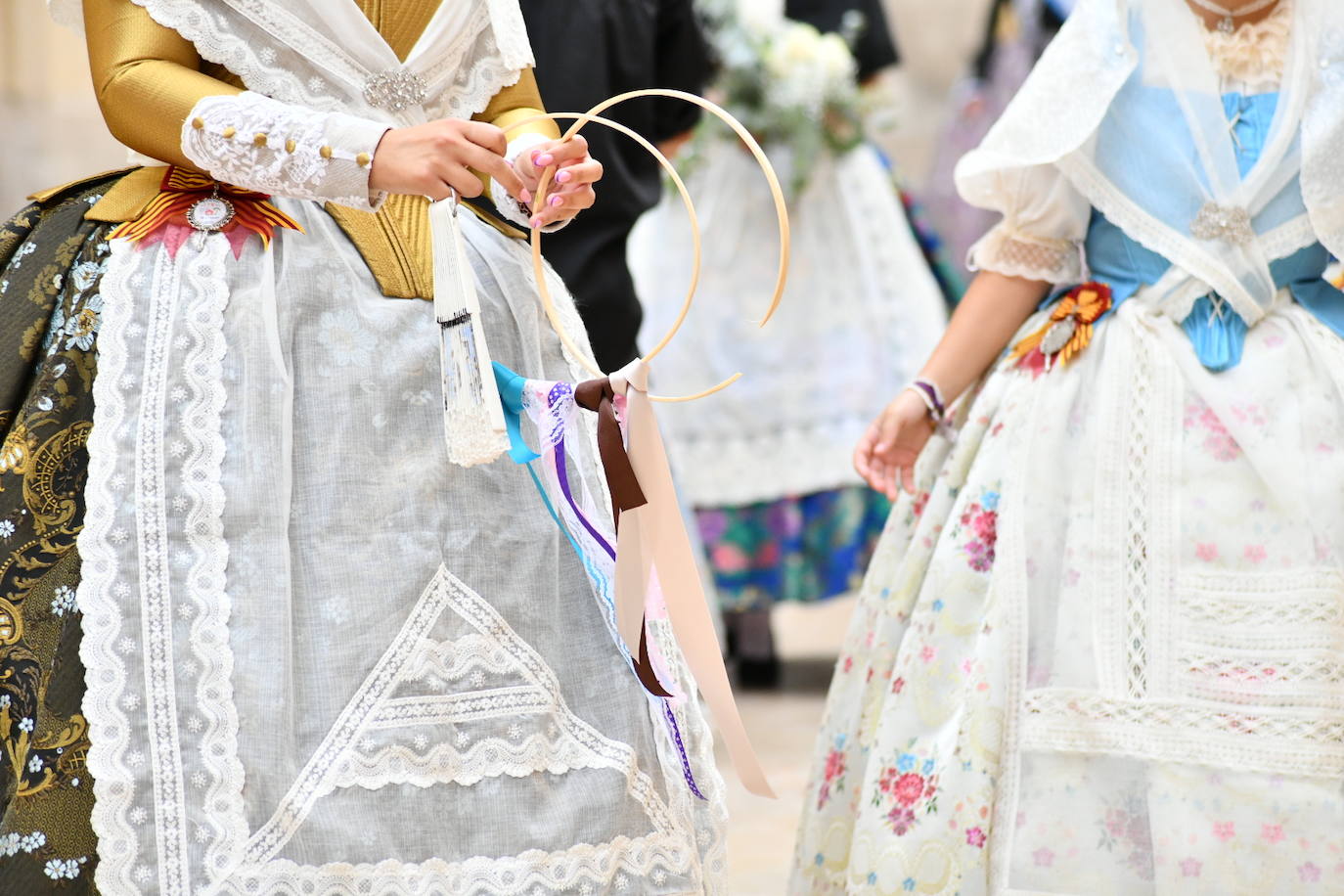 Pasión, tradición y música en la Ofrenda de Flores a la patrona de Alicante