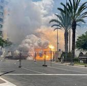 Bombardeo de sobresaliente en la mascletà de Hermanos Ferrández en Alicante