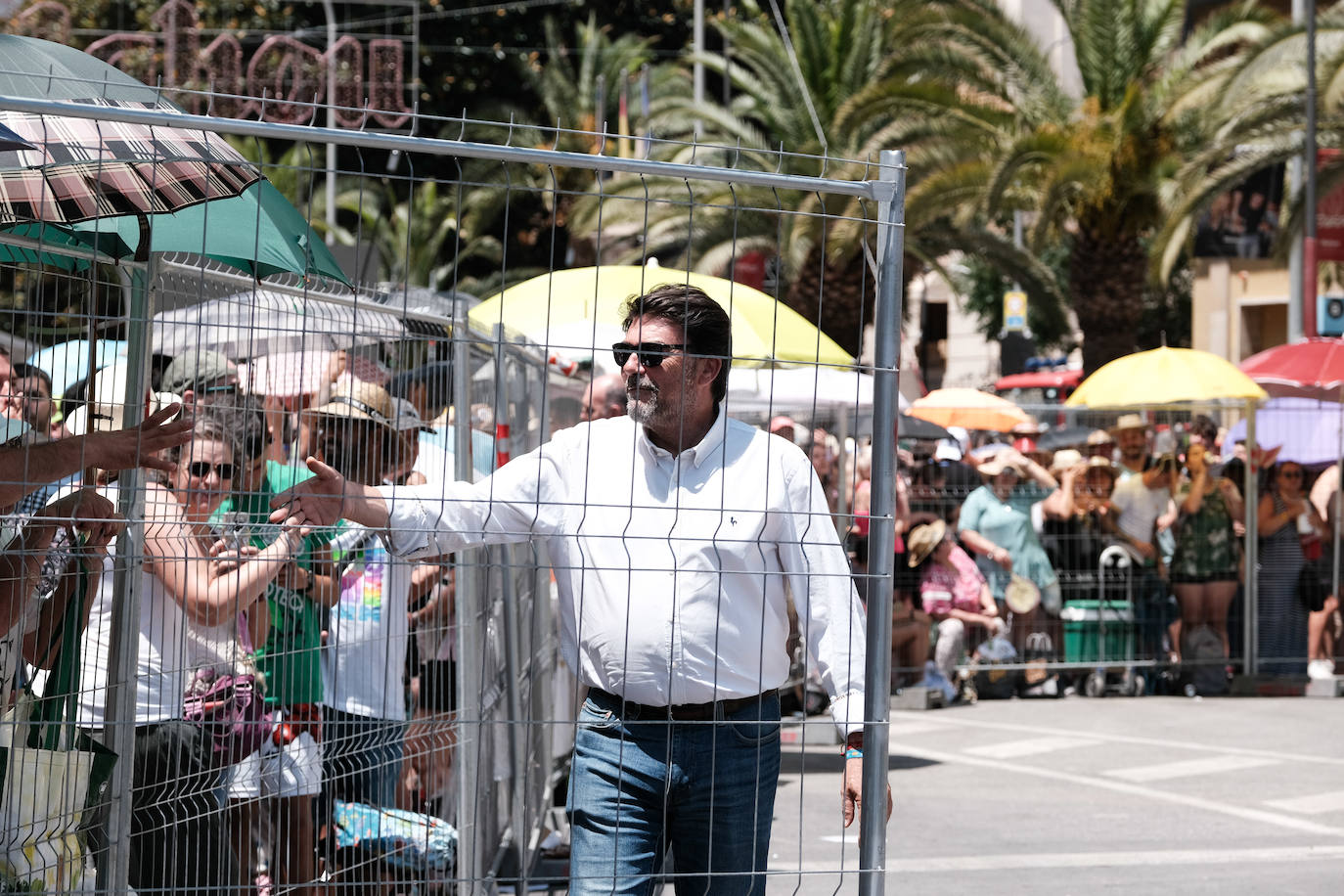 Estallido de la penúltima mascletà del concurso de Luceros en Hogueras