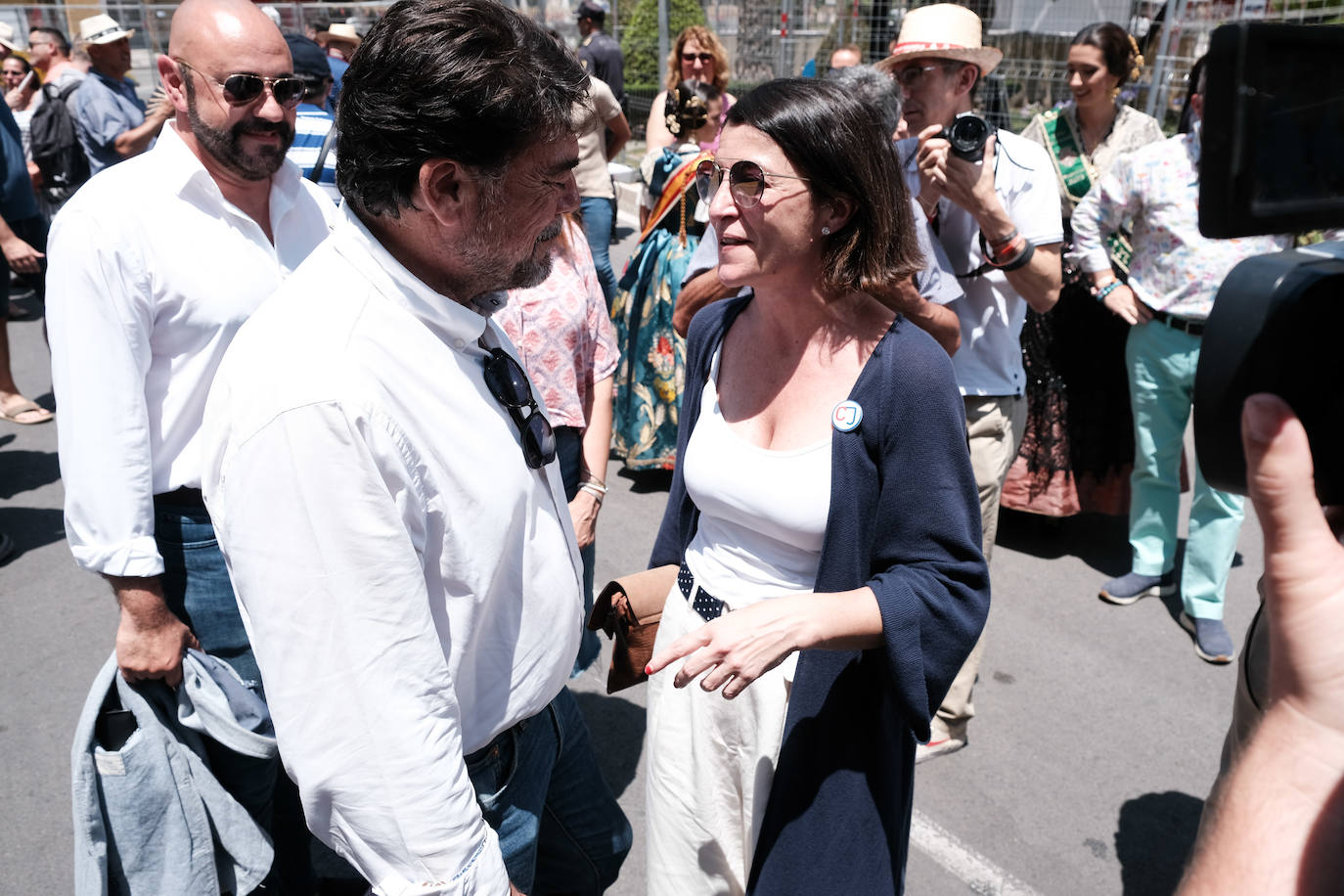 Estallido de la penúltima mascletà del concurso de Luceros en Hogueras