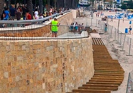 Imagen del estado actual de la obra paralizada a la altura del parque de Elche.