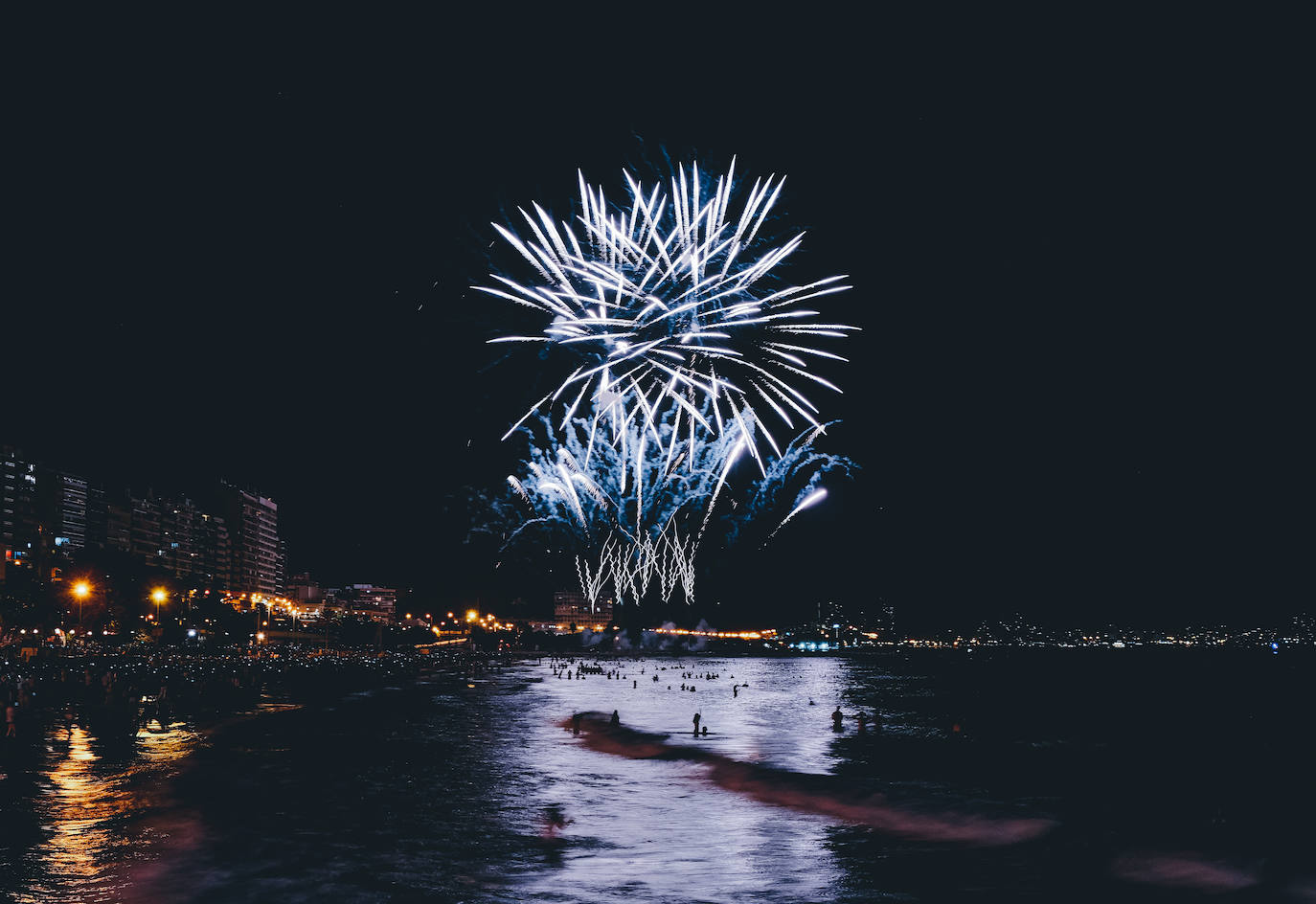 Los fuegos de Alicante se despiden