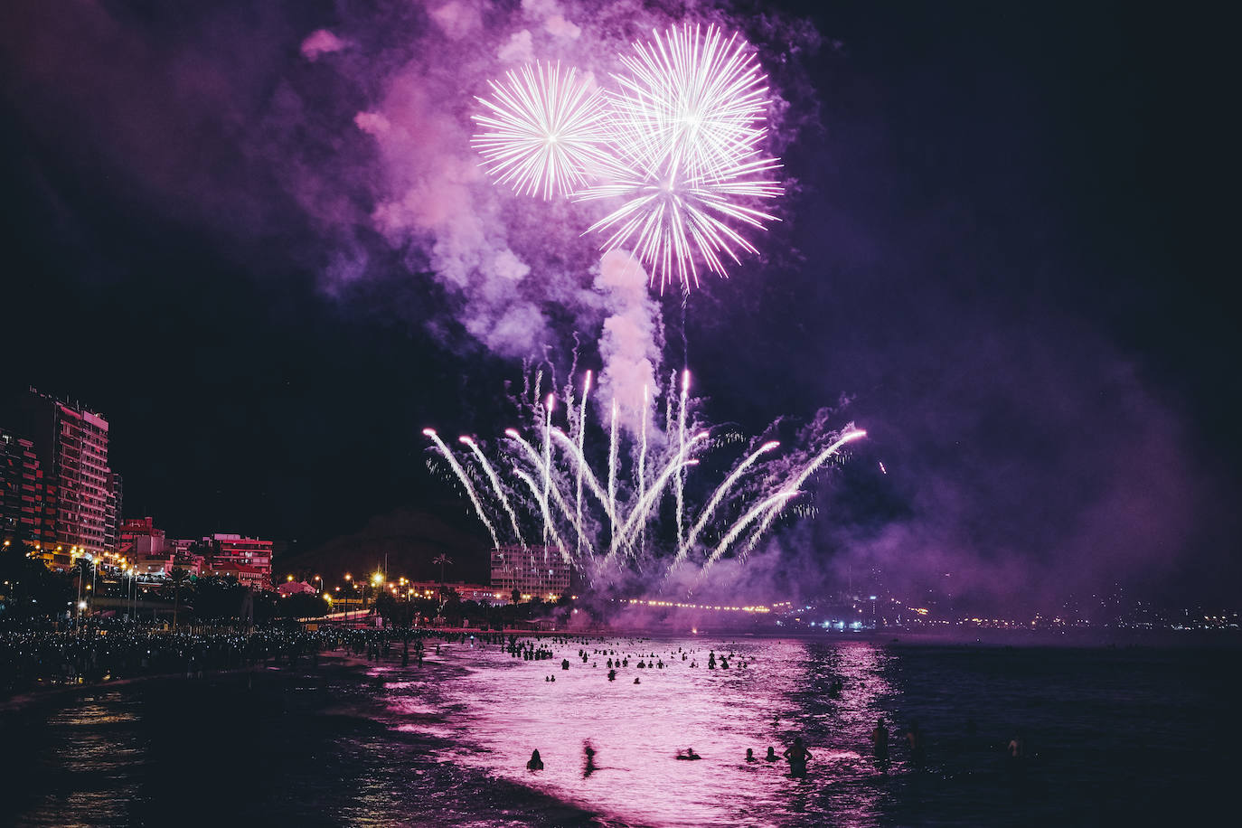 Los fuegos de Alicante se despiden