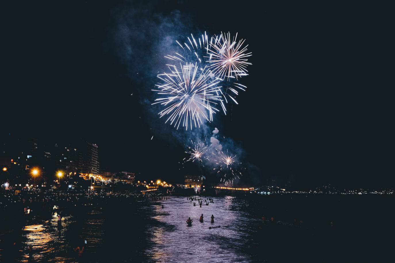 Los fuegos de Alicante se despiden