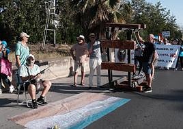 Las mejores imágenes de la manifestación por la variante de Torrellano