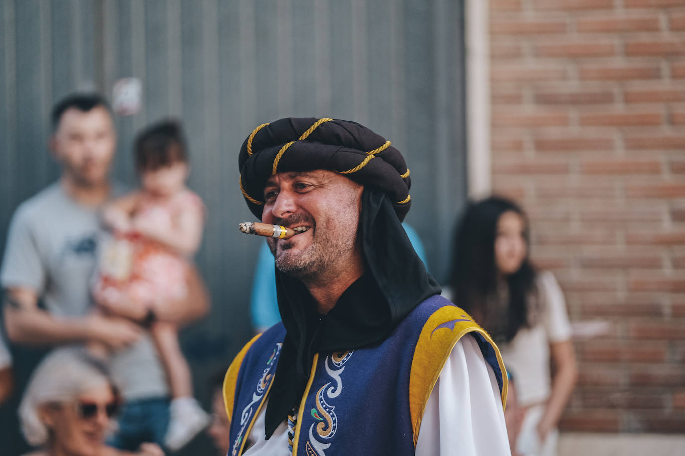 La Entrada Mora de San Blas deslumbra a los alicantinos