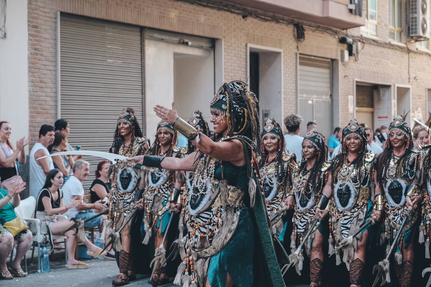 La Entrada Mora de San Blas deslumbra a los alicantinos