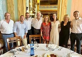 Los candidatos populares al Congreso y Senado, con González Pons en Alicante.