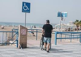 Las playas accesibles deben contener rampas habilitadas, baños y una zona de aparcamiento