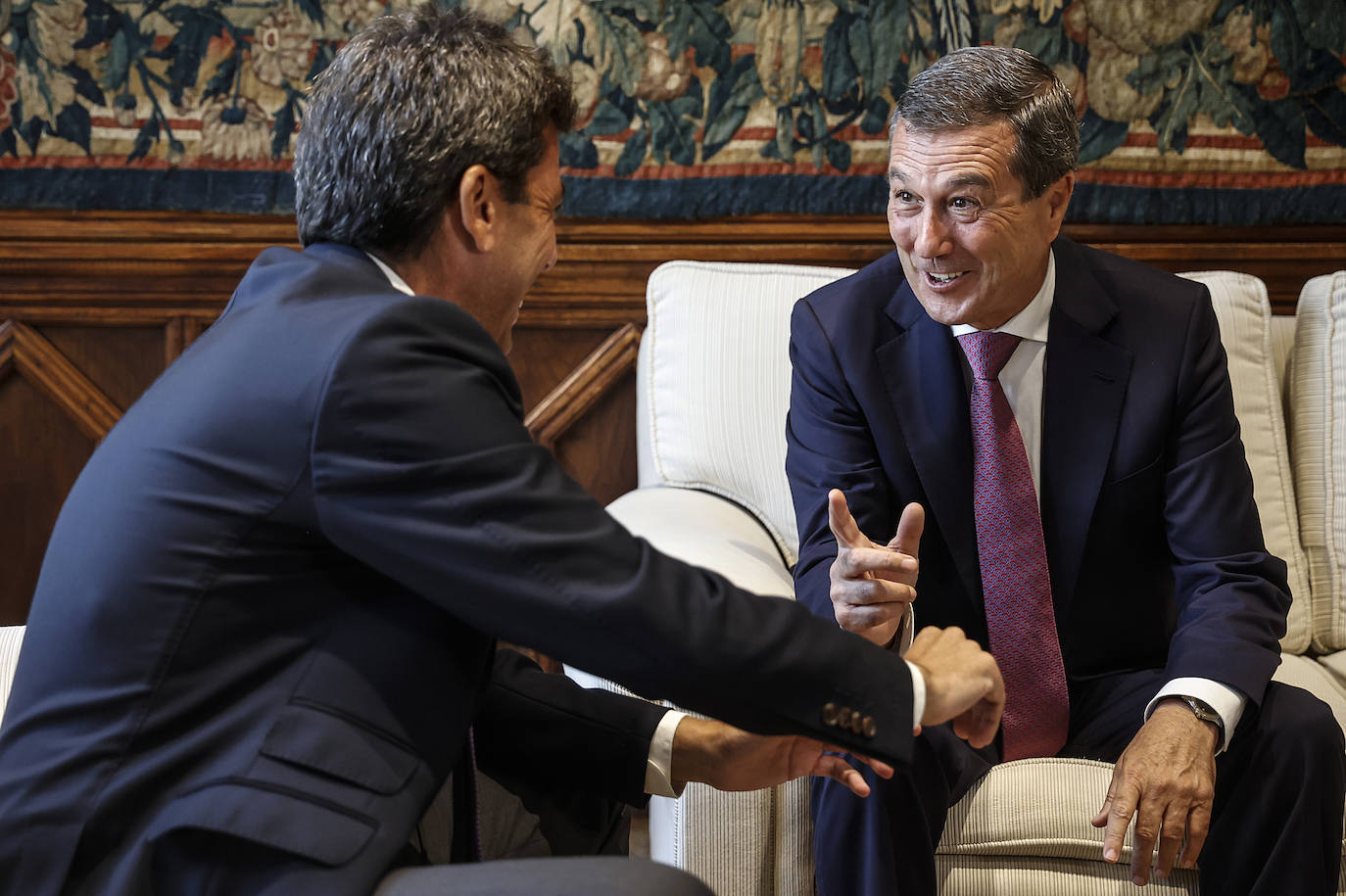 Primera toma de contacto de los nuevos consellers