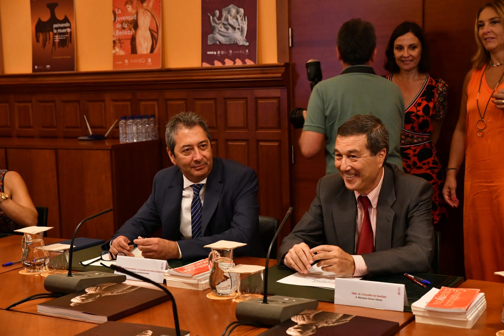 Las imágenes del primer Pleno del Consell en Alicante