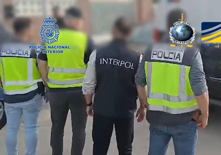 Imágenes de la macrooperación policial.