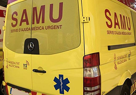 Una unidad del SAMU ha intervenido en el accidente.