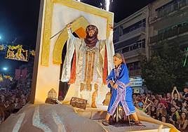 El rey moro cruza el desierto para conquistar La Vila Joiosa.