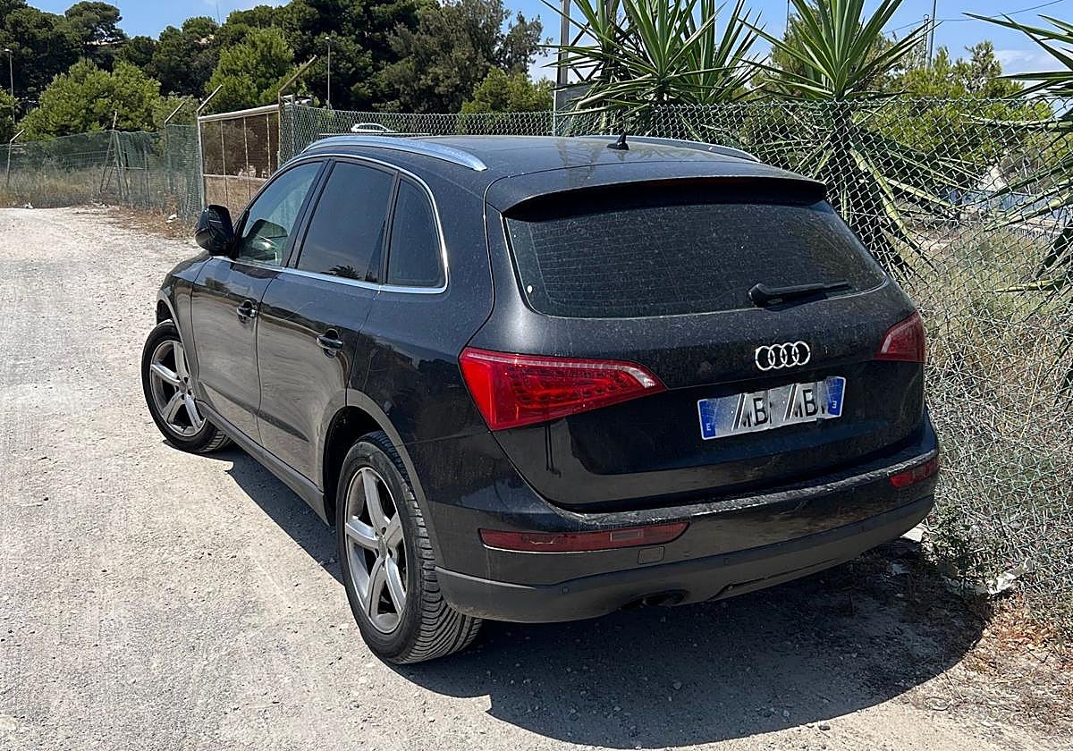 Vehículo utilizado por el presunto delincuente en su huída.