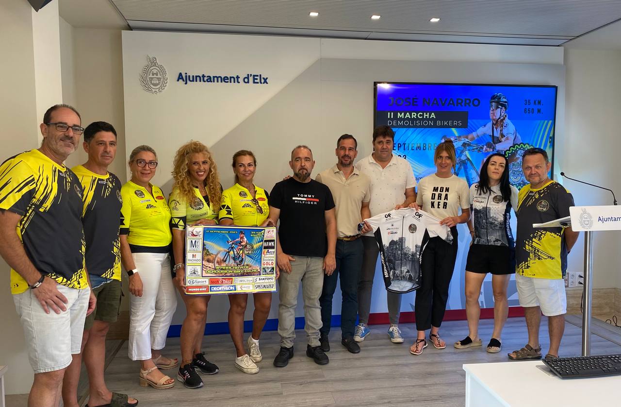 Presentación de la iniciativa, este jueves en el Ayuntamiento de Elche.