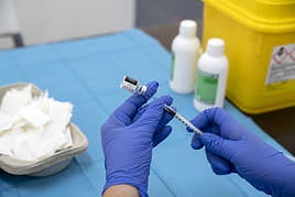 Vacunación covid en el Hospital General de Alicante.