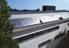 Paneles solares en el Hospital de Dénia.