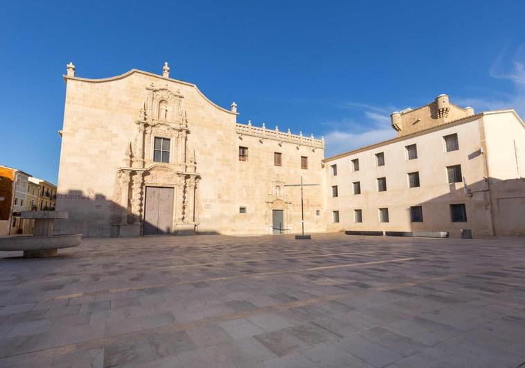 Cine a la fresca en el caserío de la Santa Faz de Alicante