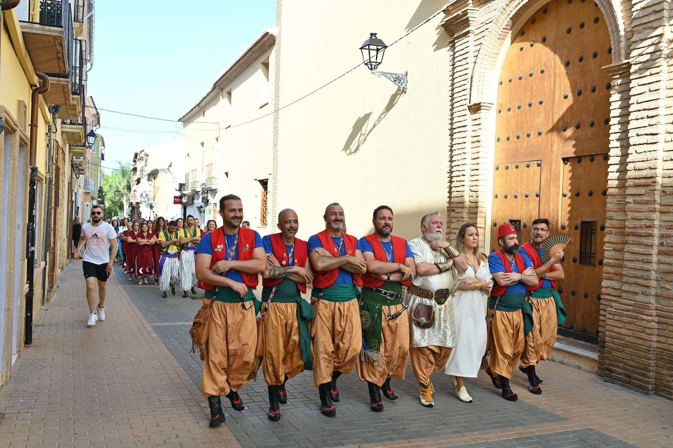 Los Moros y Cristianos protagonizan la Diana Festera de Dénia